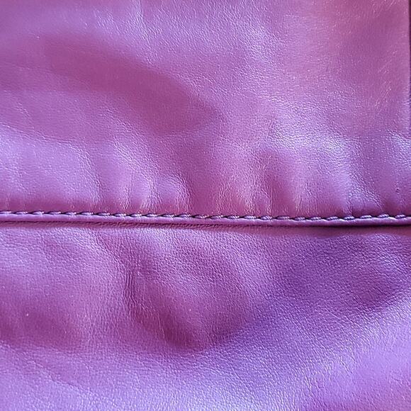 Marc by Marc Jacobs Preppy Lamb Leather Hayley Tote - Picture 11 of 16